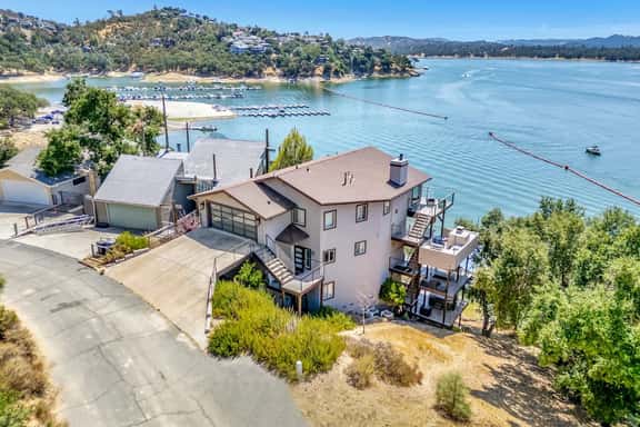 Lakefront Luxury | Private Dock & Wine Country - Image 1